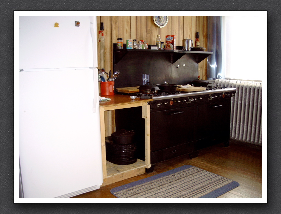Kitchen, Range 2/26/06
